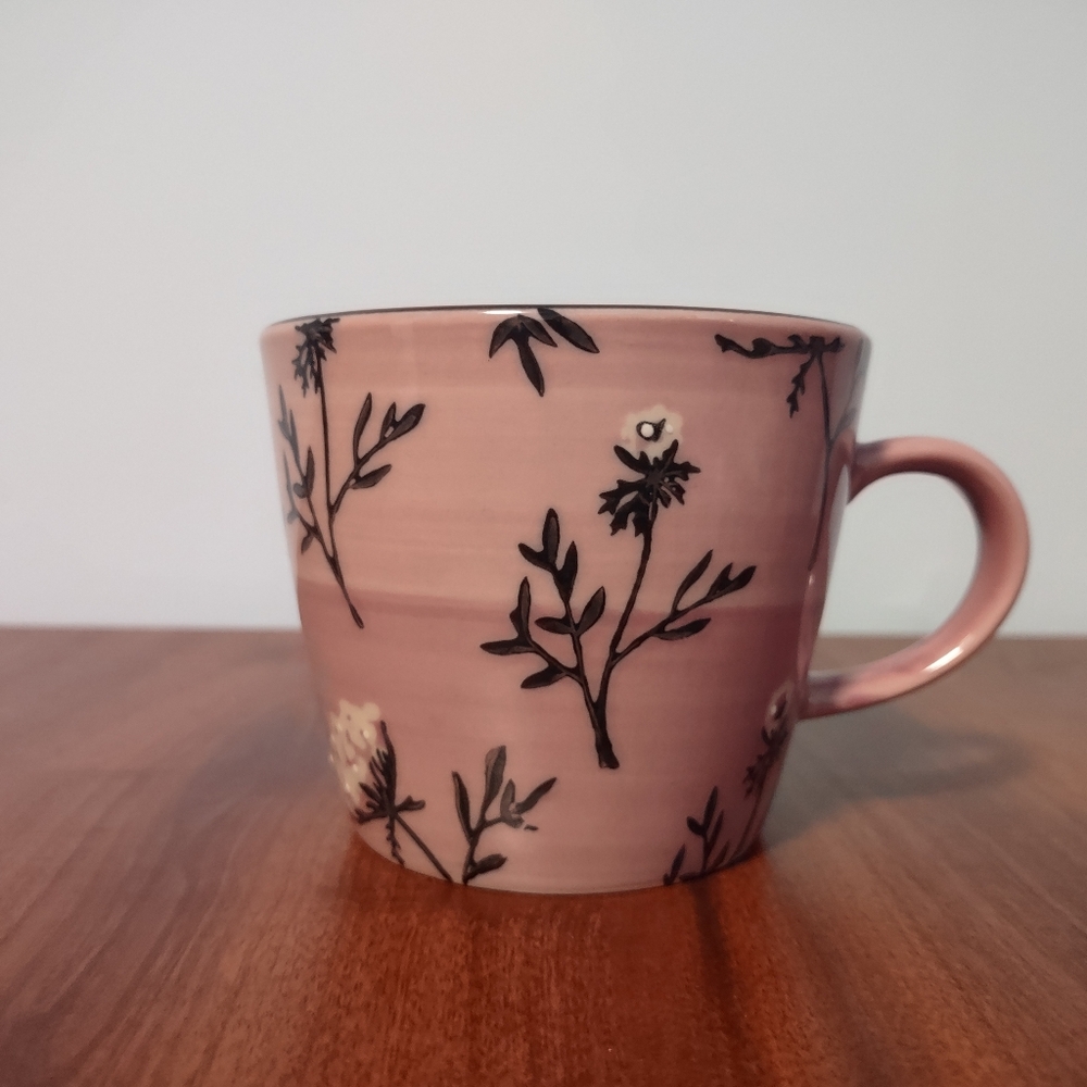 Lavender / Dusty Mauve Floral Design Mug Design by Gisela Graham Silver Tree